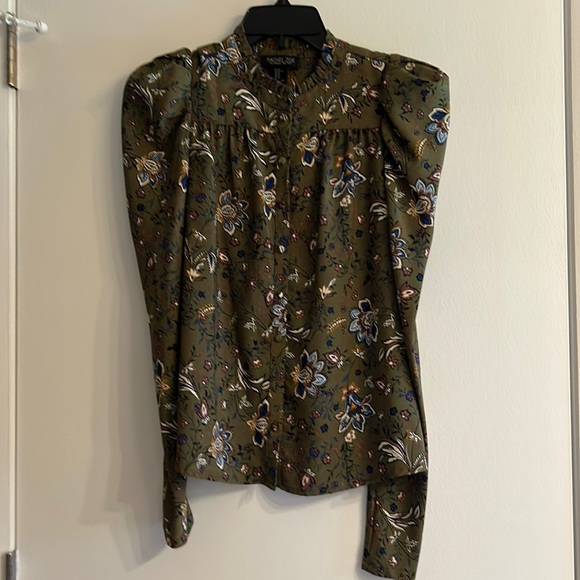 Top - Picture 1 of 5